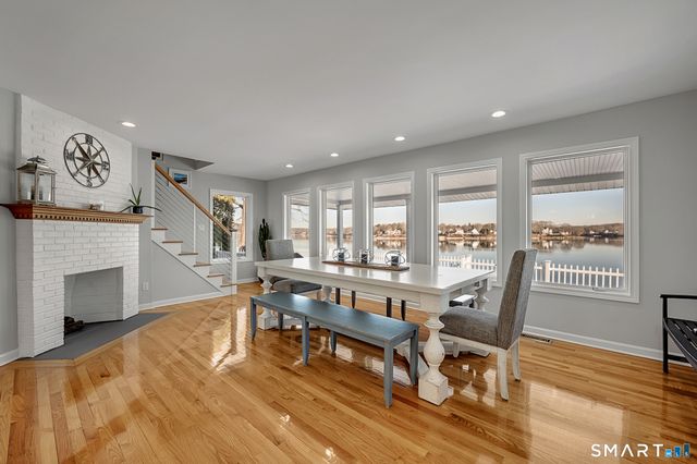 32 Bishops Bay Road, East Lyme, CT 06357