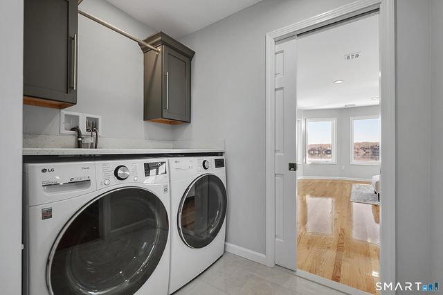 32 Bishops Bay Road, East Lyme, CT 06357