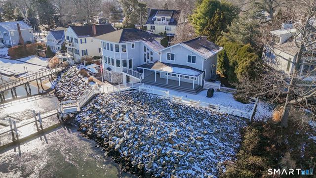 32 Bishops Bay Road, East Lyme, CT 06357