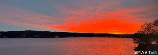 32 Bishops Bay Road, East Lyme, CT 06357