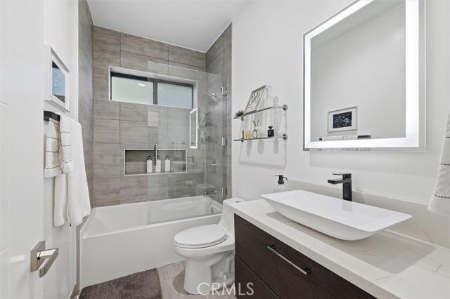 5487 Blanco, Culver City, CA 90230