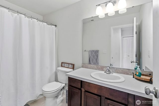 2428 Fiddleback Street NE, Lacey, WA 98516