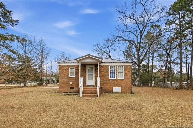 6311 Crestwood Avenue, Fayetteville, NC 28304