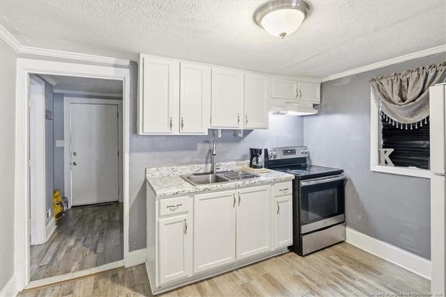 6311 Crestwood Avenue, Fayetteville, NC 28304