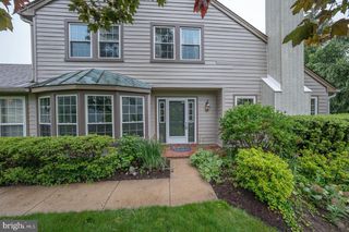 27 MANCHESTER CT #27, Berwyn, PA 19312