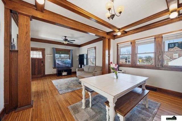 1126 S 13th Street, Lincoln, NE 68502