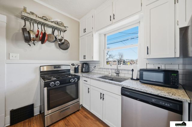 1126 S 13th Street, Lincoln, NE 68502