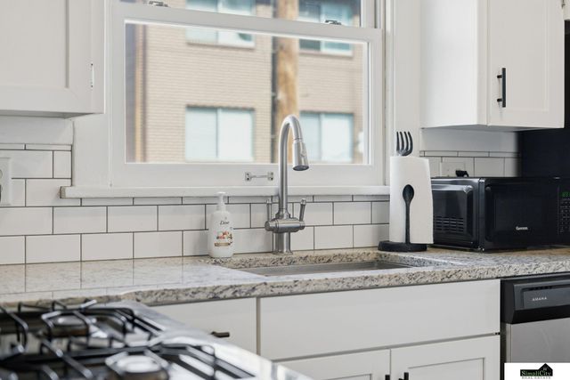 1126 S 13th Street, Lincoln, NE 68502