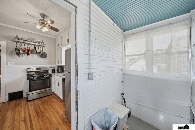 1126 S 13th Street, Lincoln, NE 68502