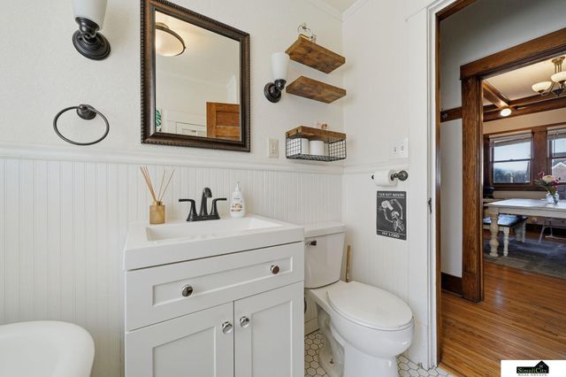 1126 S 13th Street, Lincoln, NE 68502