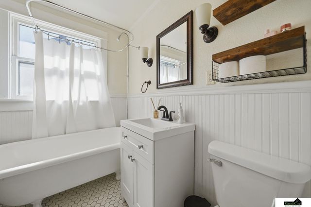 1126 S 13th Street, Lincoln, NE 68502