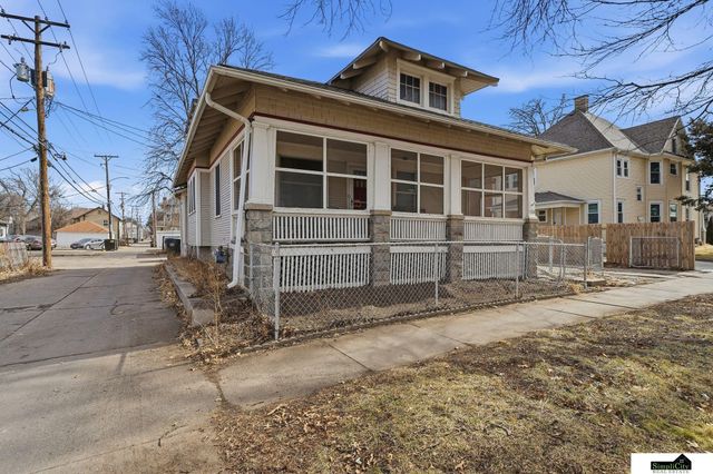 1126 S 13th Street, Lincoln, NE 68502