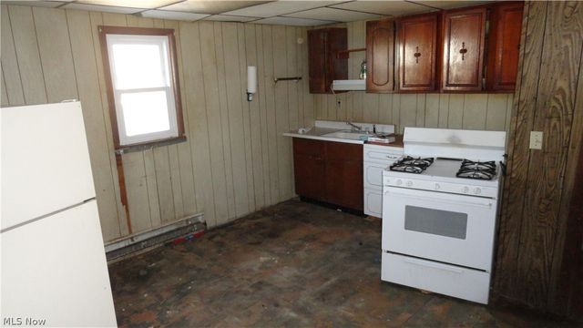 209 N Chester Street, New Cumberland, WV 26047