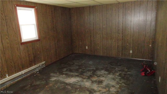 209 N Chester Street, New Cumberland, WV 26047