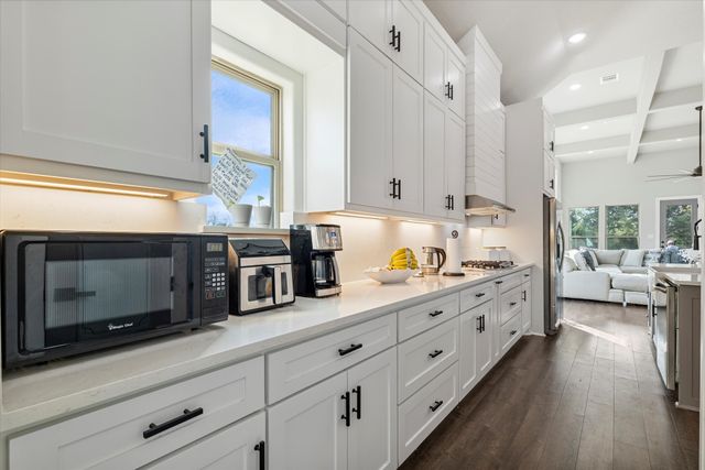 313 Kelcey Court, Trenton, TX 75490