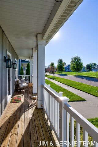 10493 Cottage Way, Holland, MI 49423