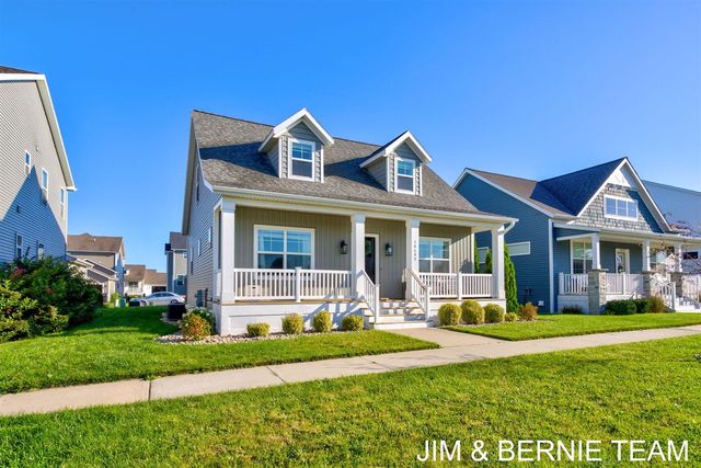10493 Cottage Way, Holland, MI 49423
