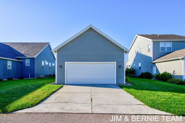 10493 Cottage Way, Holland, MI 49423