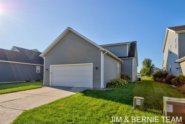10493 Cottage Way, Holland, MI 49423