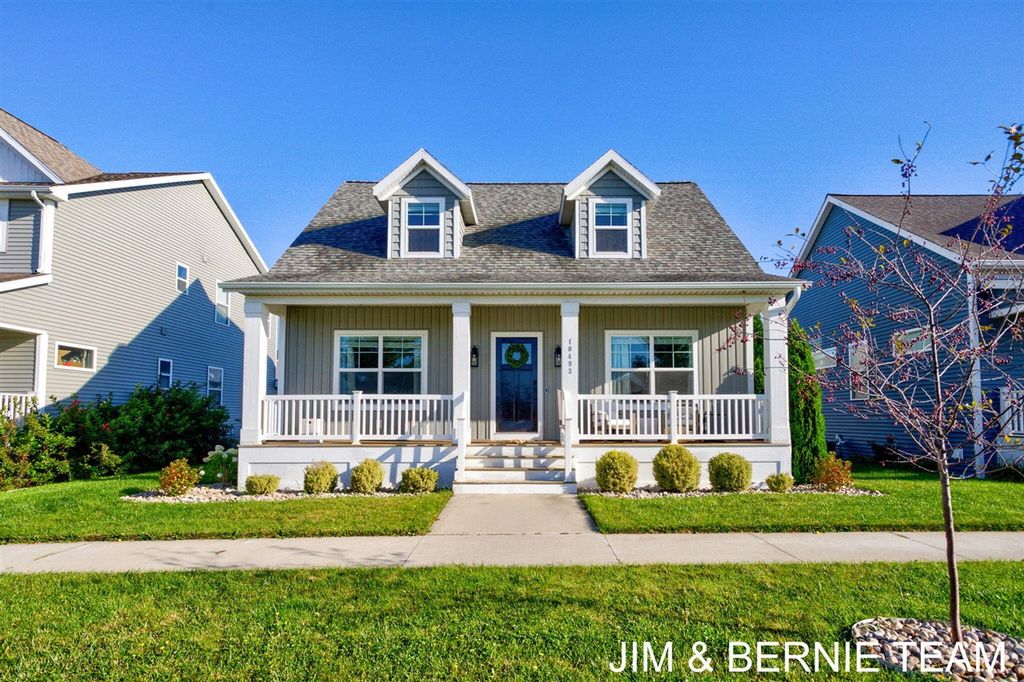 10493 Cottage Way, Holland, MI 49423