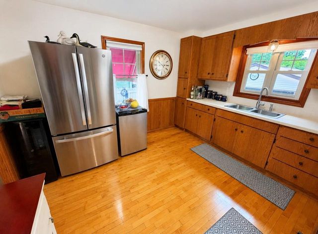 1917 VINLAND STREET, Oshkosh, WI 54901