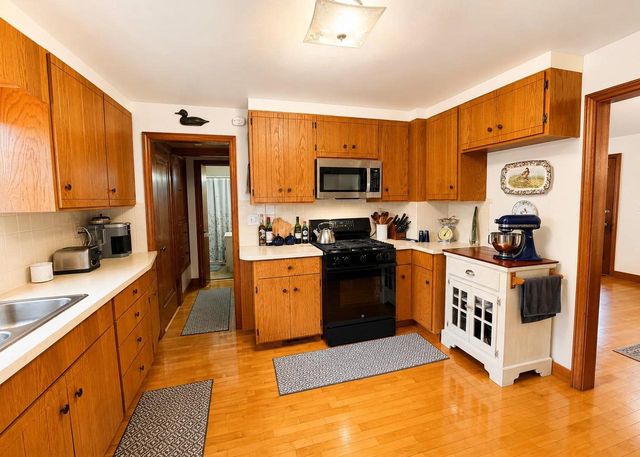 1917 VINLAND STREET, Oshkosh, WI 54901