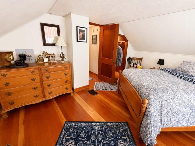 1917 VINLAND STREET, Oshkosh, WI 54901