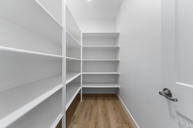 7337 Willowglen Dr, Rohnert Park, CA 94928