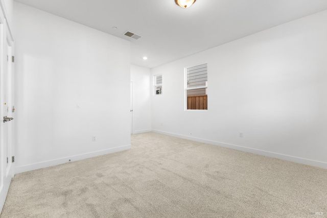 7337 Willowglen Dr, Rohnert Park, CA 94928