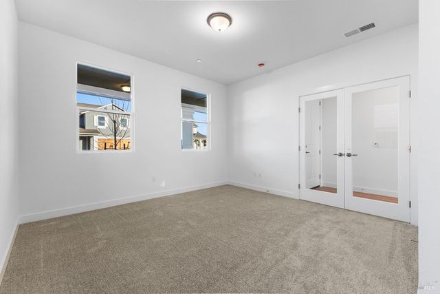 7337 Willowglen Dr, Rohnert Park, CA 94928