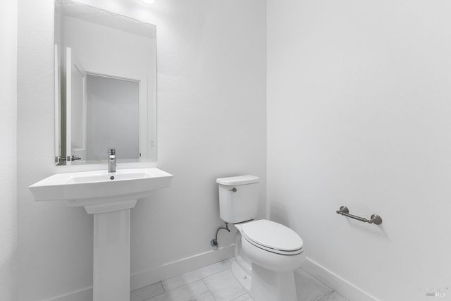 7337 Willowglen Dr, Rohnert Park, CA 94928