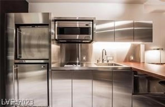 4381 West Flamingo Road 2405, Las Vegas, NV 89103