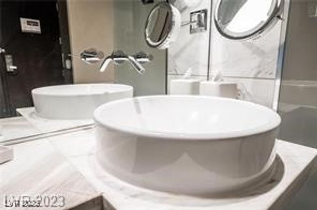 4381 West Flamingo Road 2405, Las Vegas, NV 89103