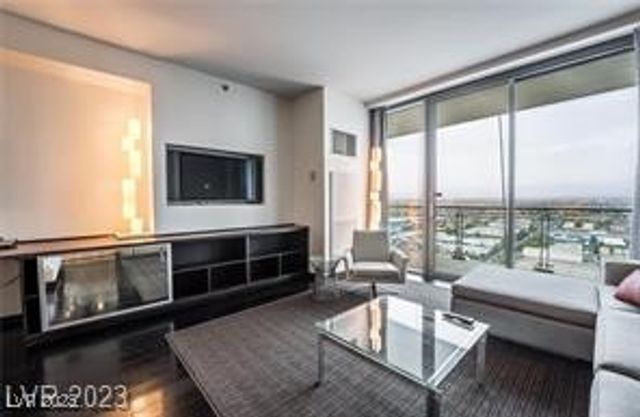 4381 West Flamingo Road 2405, Las Vegas, NV 89103