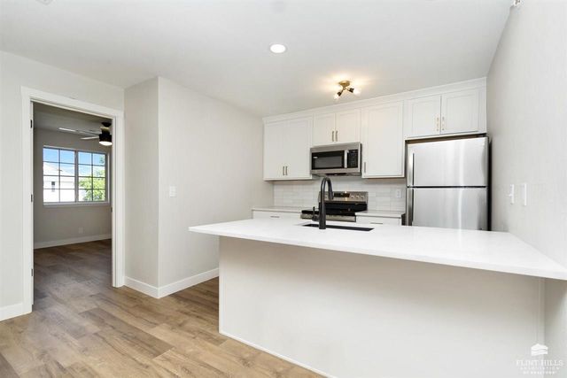 2411 Woodway Drive Unit K, Manhattan, KS 66502