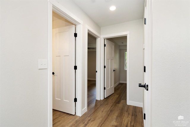 2411 Woodway Drive Unit K, Manhattan, KS 66502