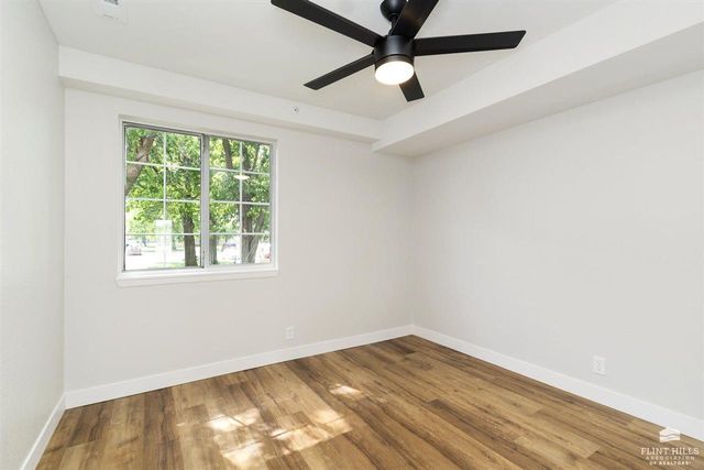 2411 Woodway Drive Unit K, Manhattan, KS 66502