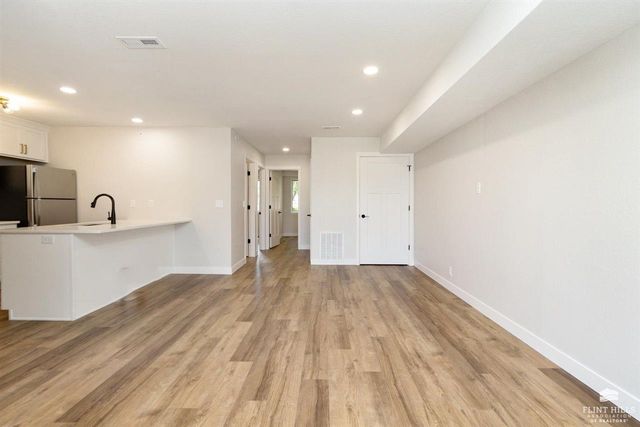 2411 Woodway Drive Unit K, Manhattan, KS 66502