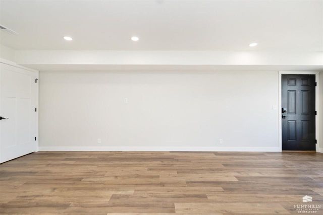 2411 Woodway Drive Unit K, Manhattan, KS 66502