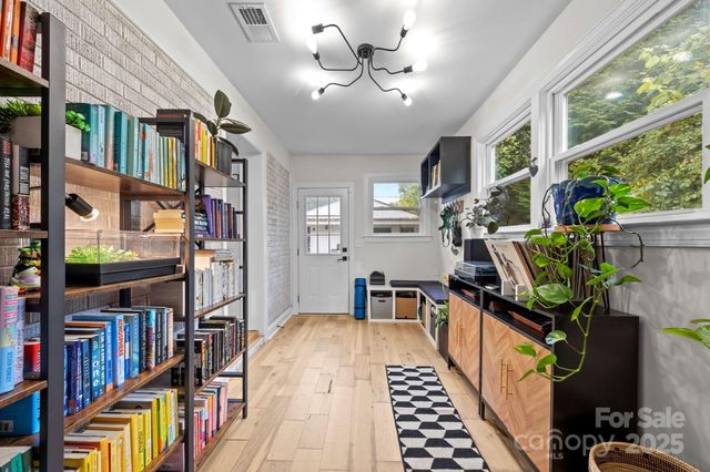 1927 Kilborne Drive, Charlotte, NC 28205