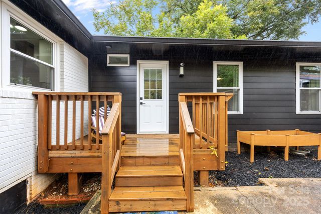 1927 Kilborne Drive, Charlotte, NC 28205