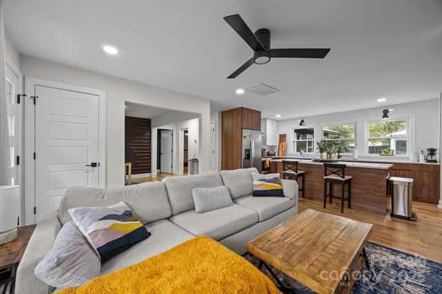 1927 Kilborne Drive, Charlotte, NC 28205