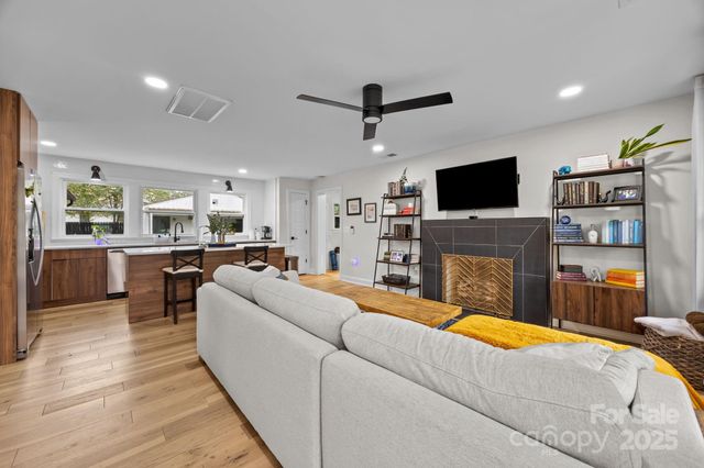 1927 Kilborne Drive, Charlotte, NC 28205