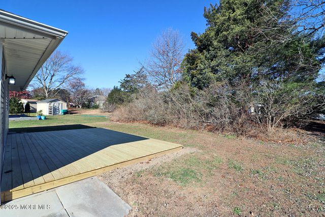 16 Mount Dashan Lane, Toms River, NJ 08753