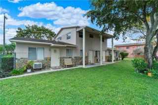 7391 NW 37th St, Hollywood, FL 33024