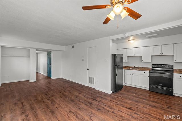 3752 Chippewa Street, St Louis, MO 63116