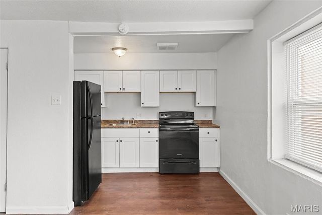 3752 Chippewa Street, St Louis, MO 63116