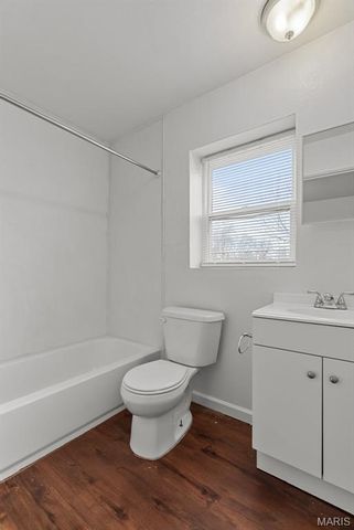 3752 Chippewa Street, St Louis, MO 63116