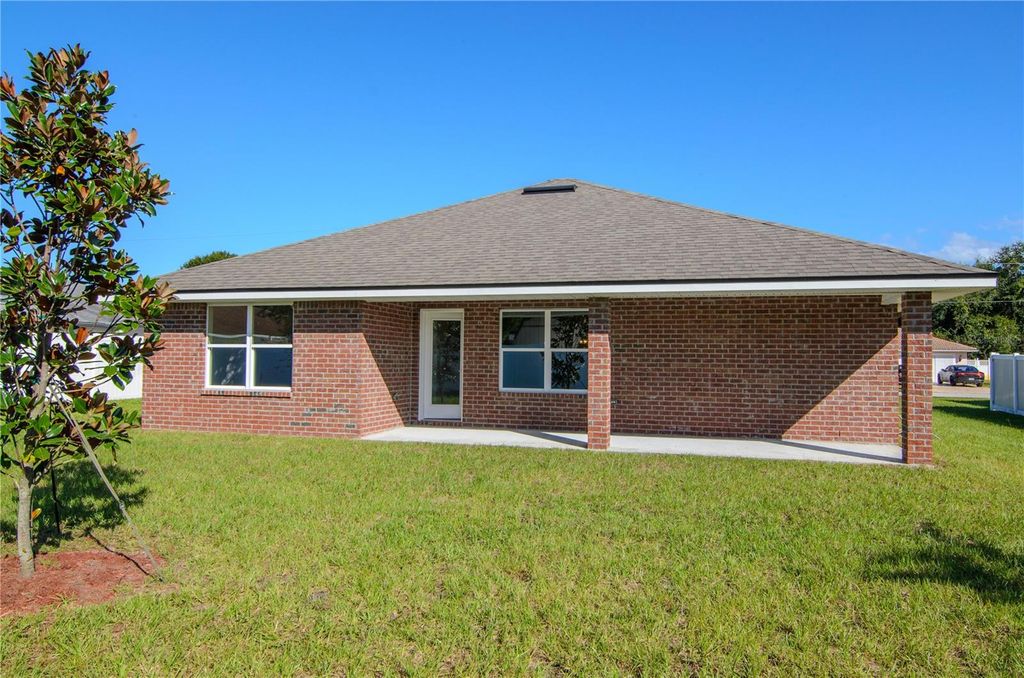 Image 16 of property listing at 35 FARNELL LANE, Palm Coast, FL 32137
