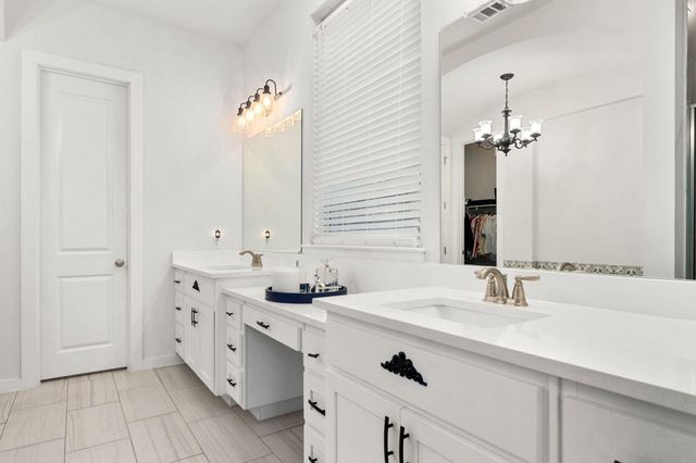 416 Texon DR, Liberty Hill, TX 78642